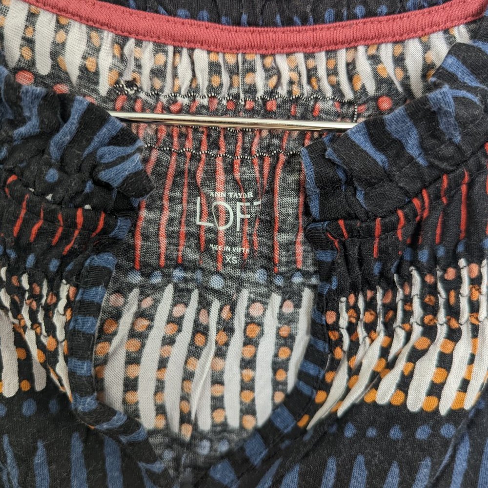 Ann Taylor LOFT Patterned Top – Red/Blue/White, Women's XS - Picture 3 of 4